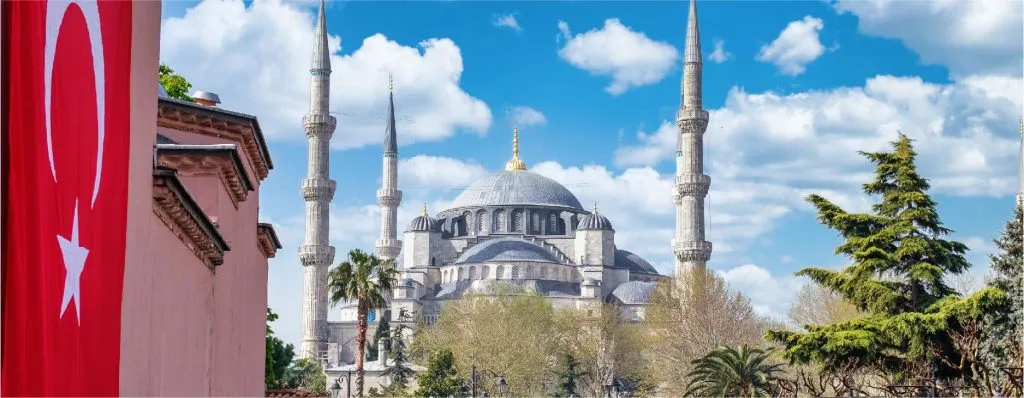 why-is-turkey-becoming-popular-for-dental-crowns-1-1024x3981.webp